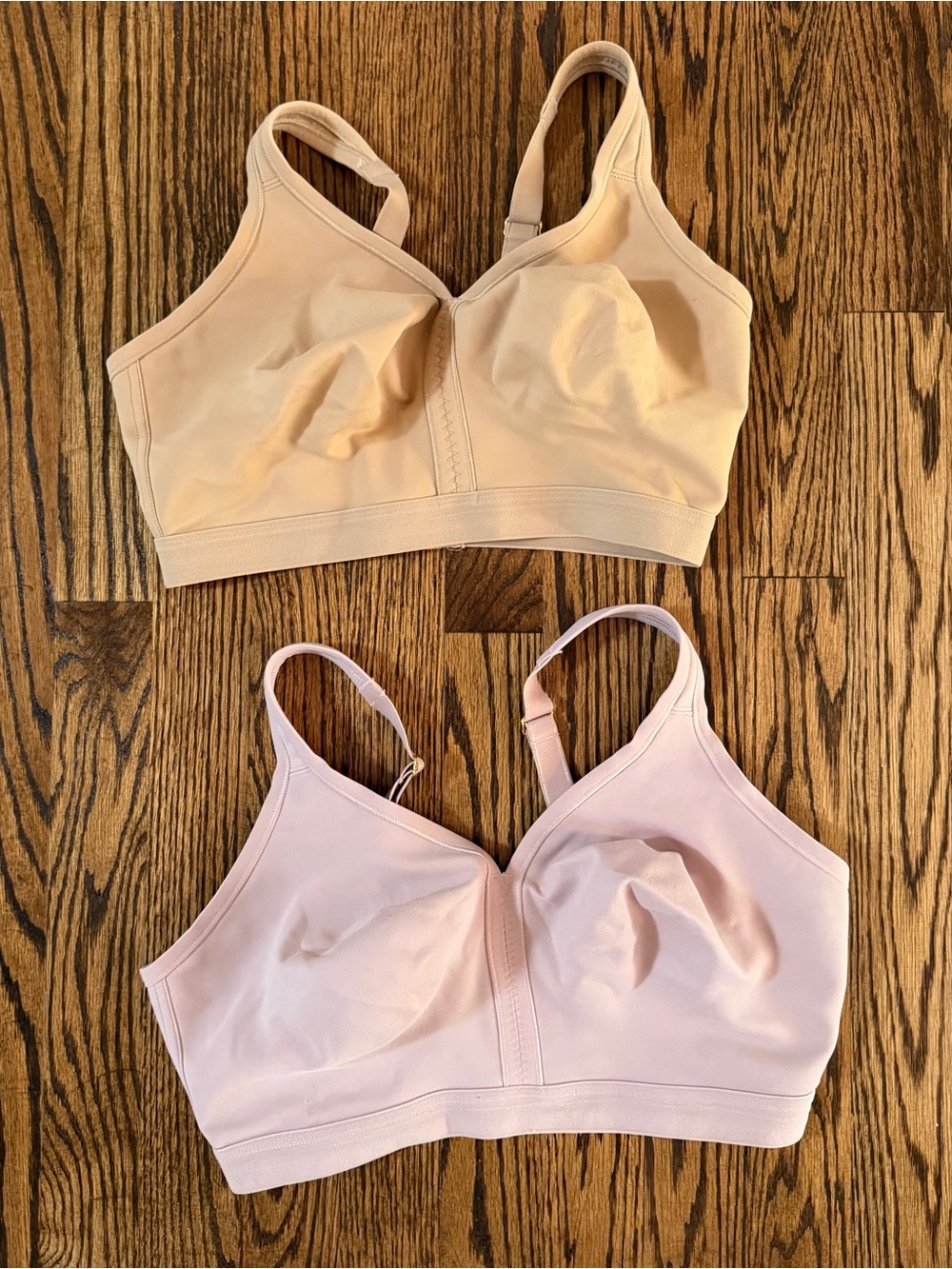 2 Soma Embraceable FC Wireless Unlined 36G — Nude and Light Pink